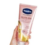 VASELINE GLUTA HYA SERUM BURST LOTION DEWY RADIANCE 330ML